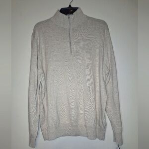 A J.Crew 100% cotton turtleneck sweater in a men's size large. EUC.